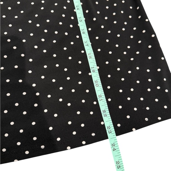 🩵5/$25🩵 Adrianna Papell Black and White Polka Dot Sleeveless Blouse - Picture 5 of 11